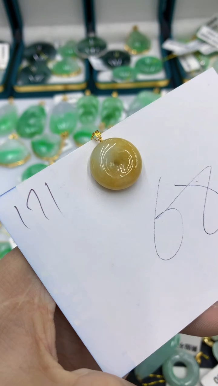【闪购商品】翡翠颈饰未镶嵌1111111111