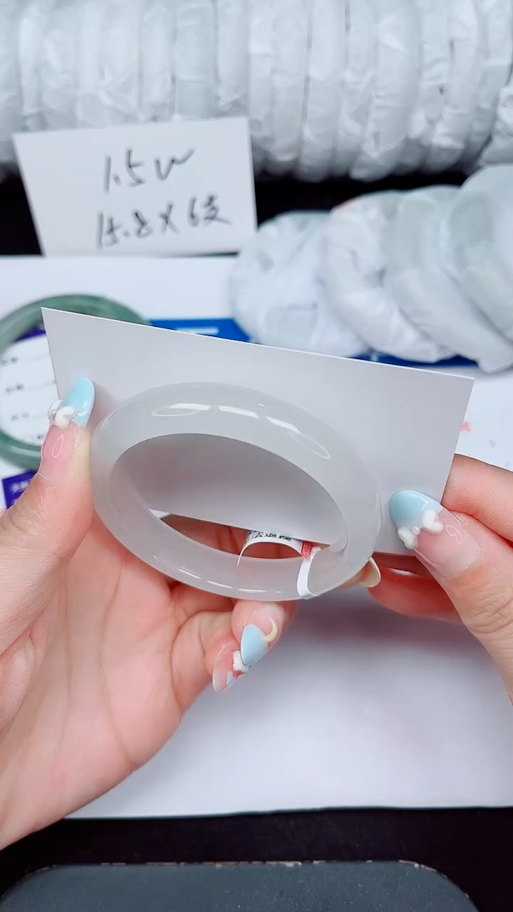 未镶嵌手镯石英质玉437-53/54