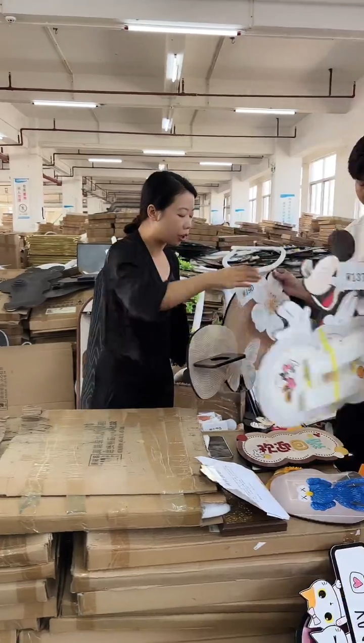 横款孤品果果微瑕闪购W137