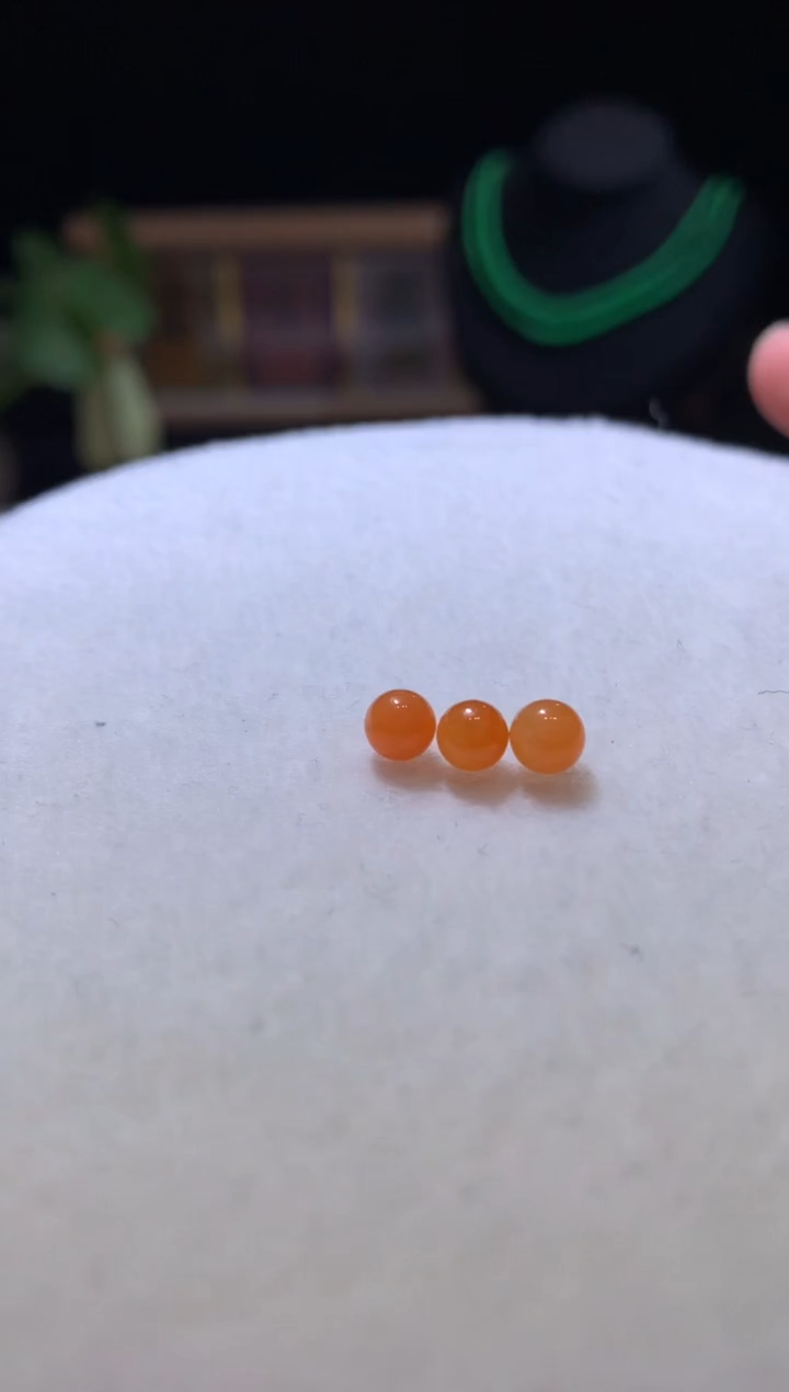 【闪购商品】定制翡翠未镶嵌三颗珠子1600+160