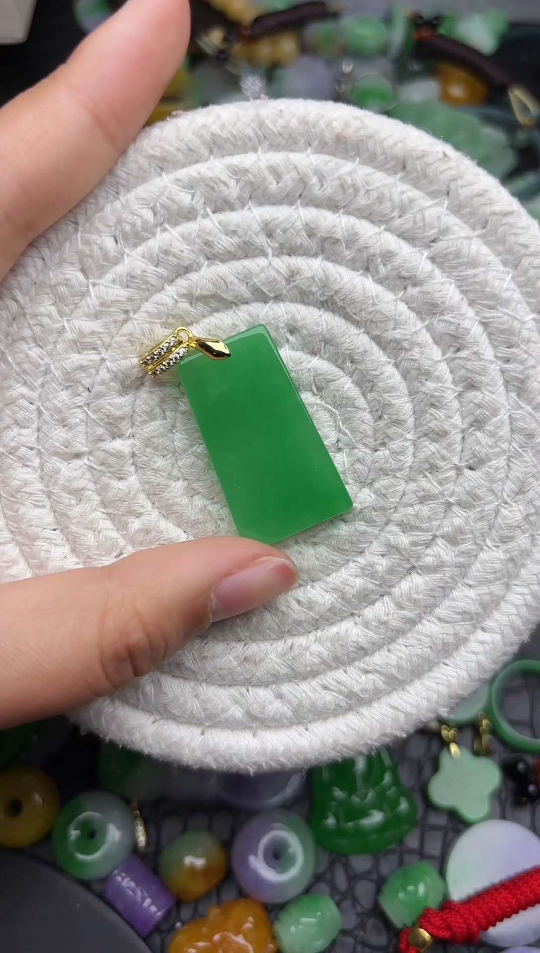 颈饰未镶嵌翡翠缅甸翡翠吊坠