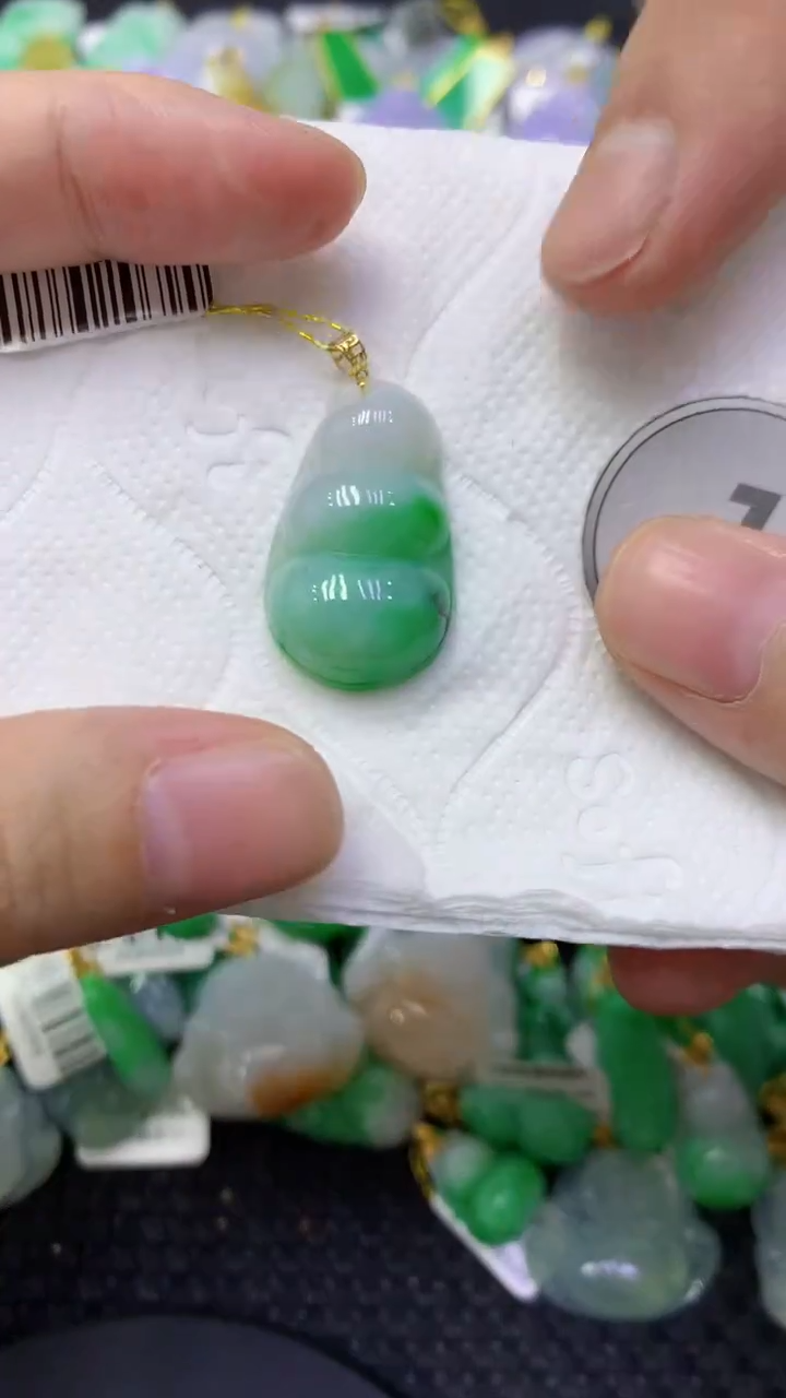 颈饰18K金镶嵌翡翠天然缅甸翡翠A货