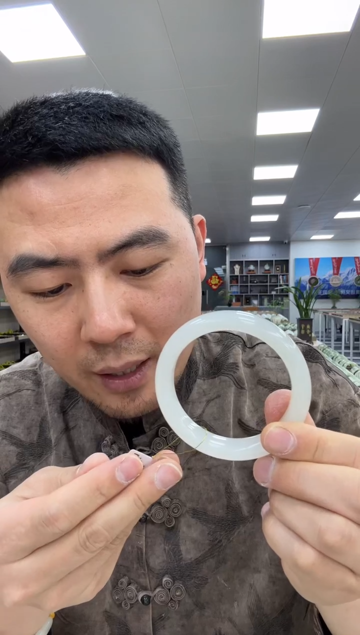 【闪购商品】和田玉手镯未镶嵌59-60  363