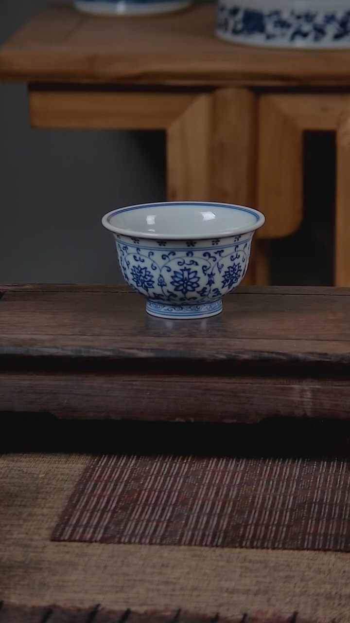折葵非器手工手绘双狮滚绣球缠枝压手杯