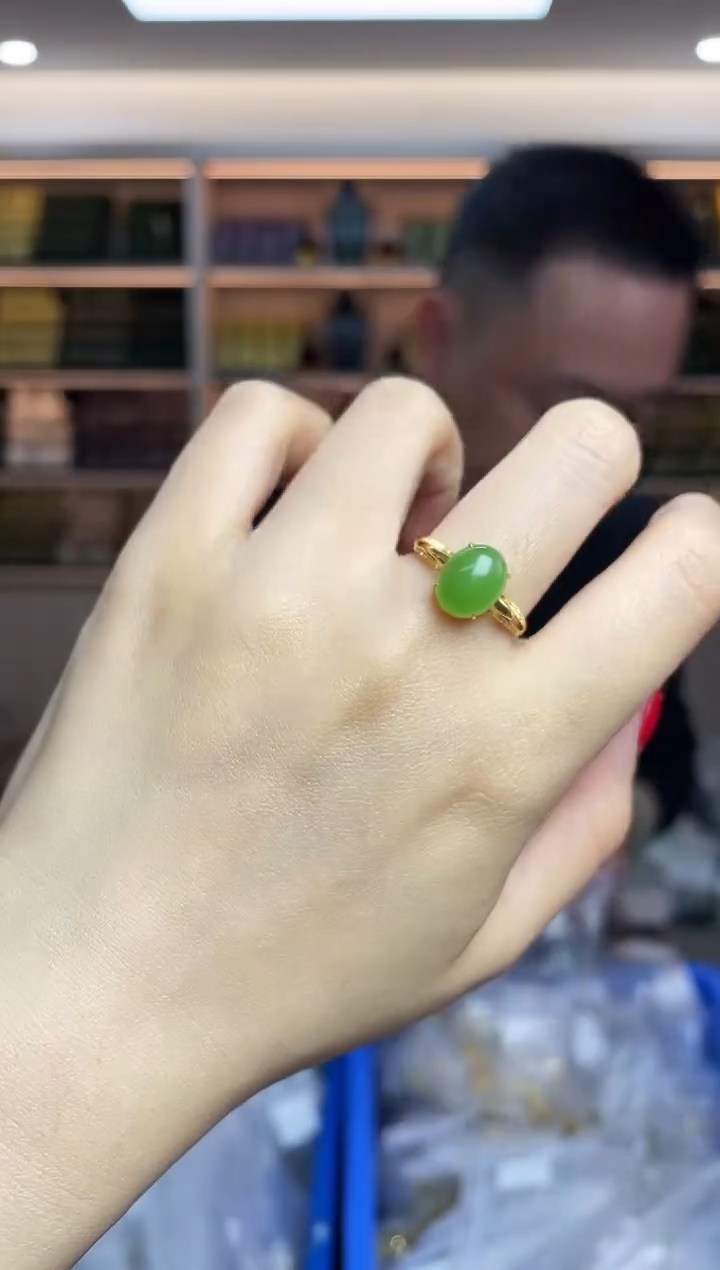 【闪购商品】和田玉`18K金镶嵌多样性发一件*备注戒圈