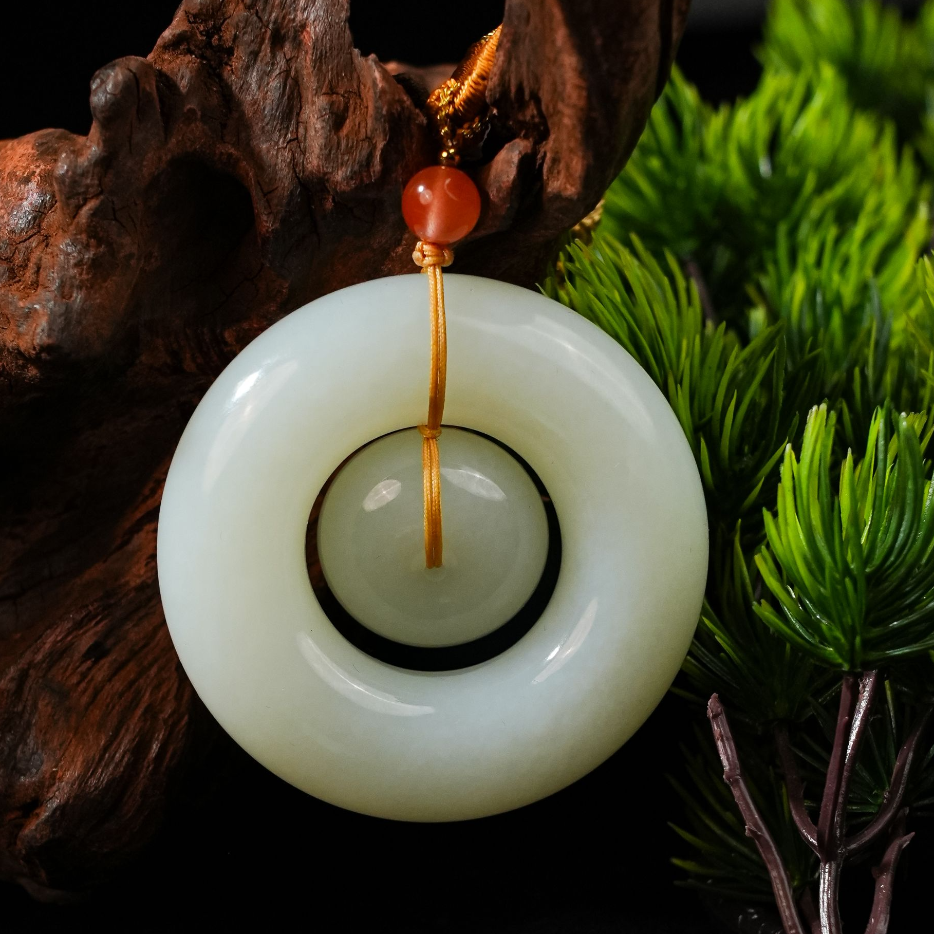 lot44  和田玉白玉子母扣/qg51125-178026 保利山东