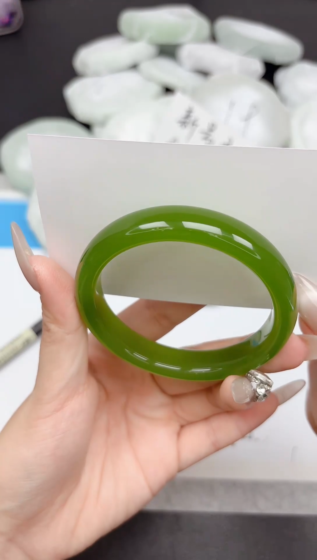 未镶嵌手镯石英质玉347-59.1