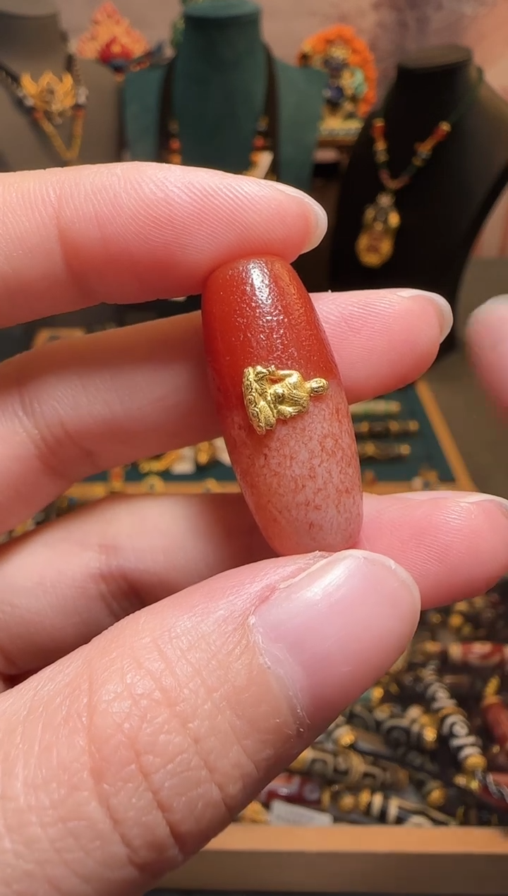 【闪购商品】玛瑙吊坠18K金镶嵌吊坠