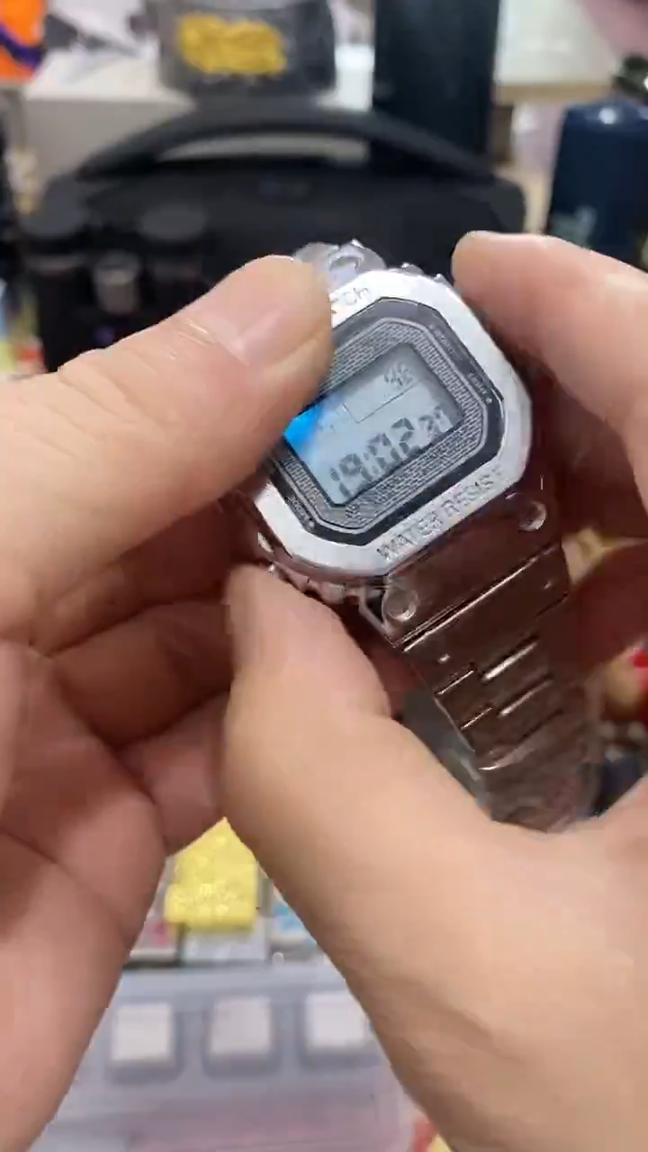瓷片闪购商品 如图所示