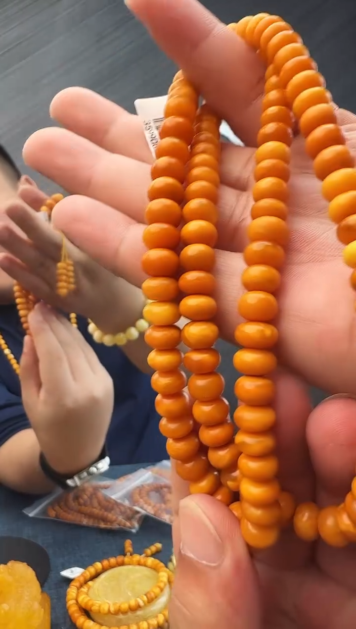 蜜蜡未镶嵌珠宝奇石假一罚十30，8多样性发其一