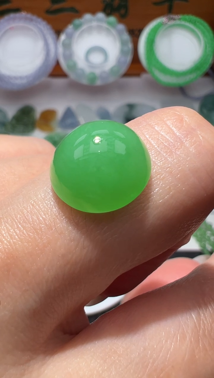 【闪购商品】定制翡翠未镶嵌13*12.5*6.9蛋面