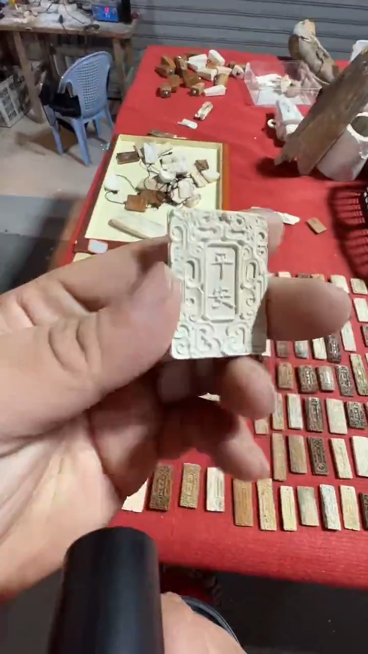 泥塑小把玩件摆件