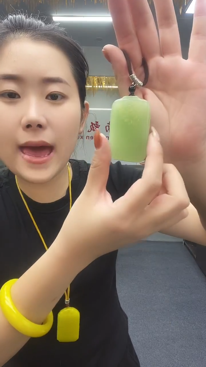 绿色无事牌吊坠多样性发货一件