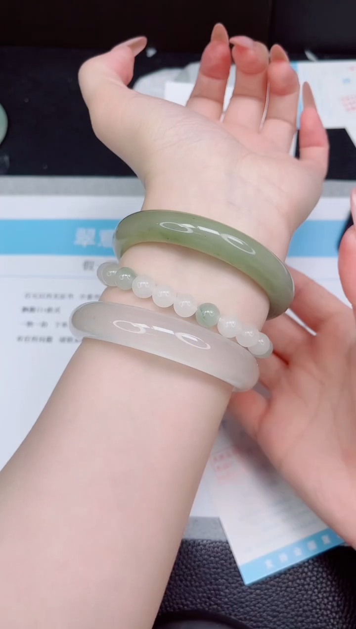 石英质玉手镯未镶嵌216-60.8