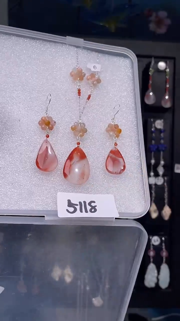 颈饰未镶嵌南红玛瑙喜欢拍