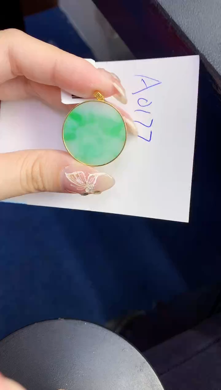 【闪购商品】翡翠颈饰18K金镶嵌0000000000