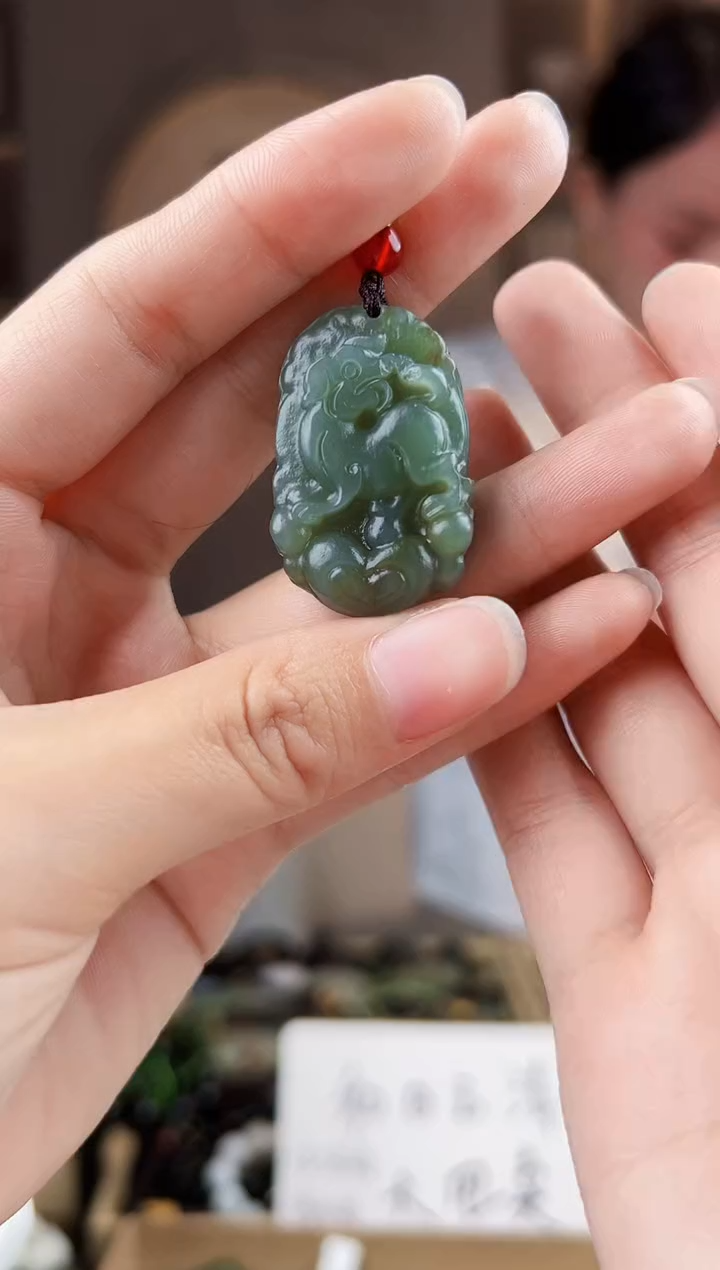 颈饰未镶嵌和田玉拍一发一，多样性发货