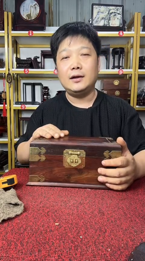 木老挝大红酸枝老库存盒子26.5*12.5*16CM