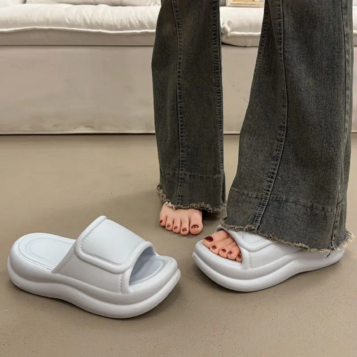 20号链接 （微瑕）EVA防滑时尚厚底拖鞋人字拖网红卡通（阿鸡卖鞋）