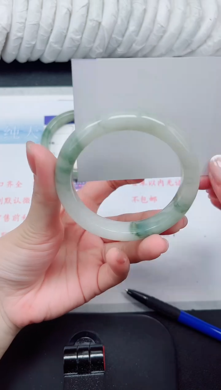 【闪购商品】石英质玉手镯未镶嵌354#56.2