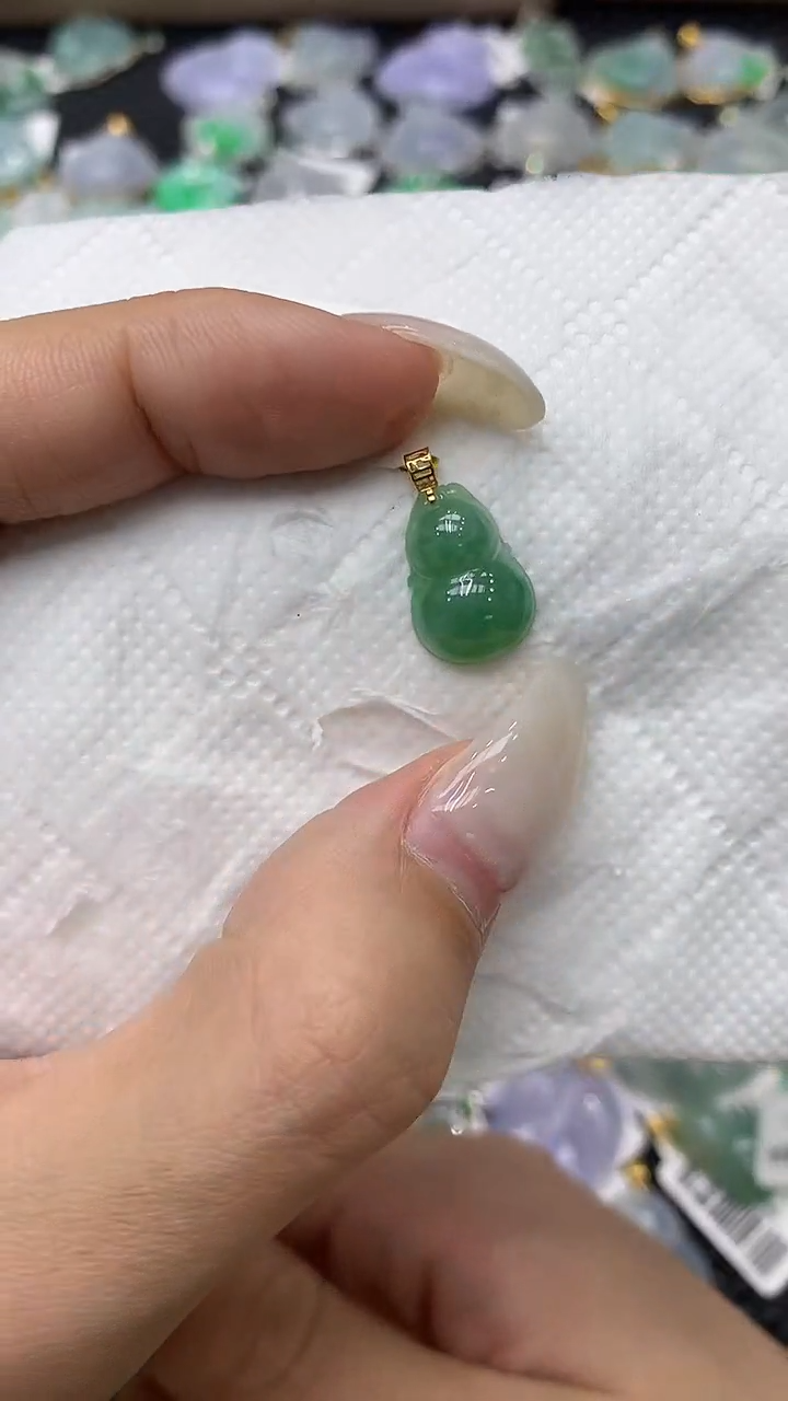 颈饰18K金镶嵌翡翠11111111111