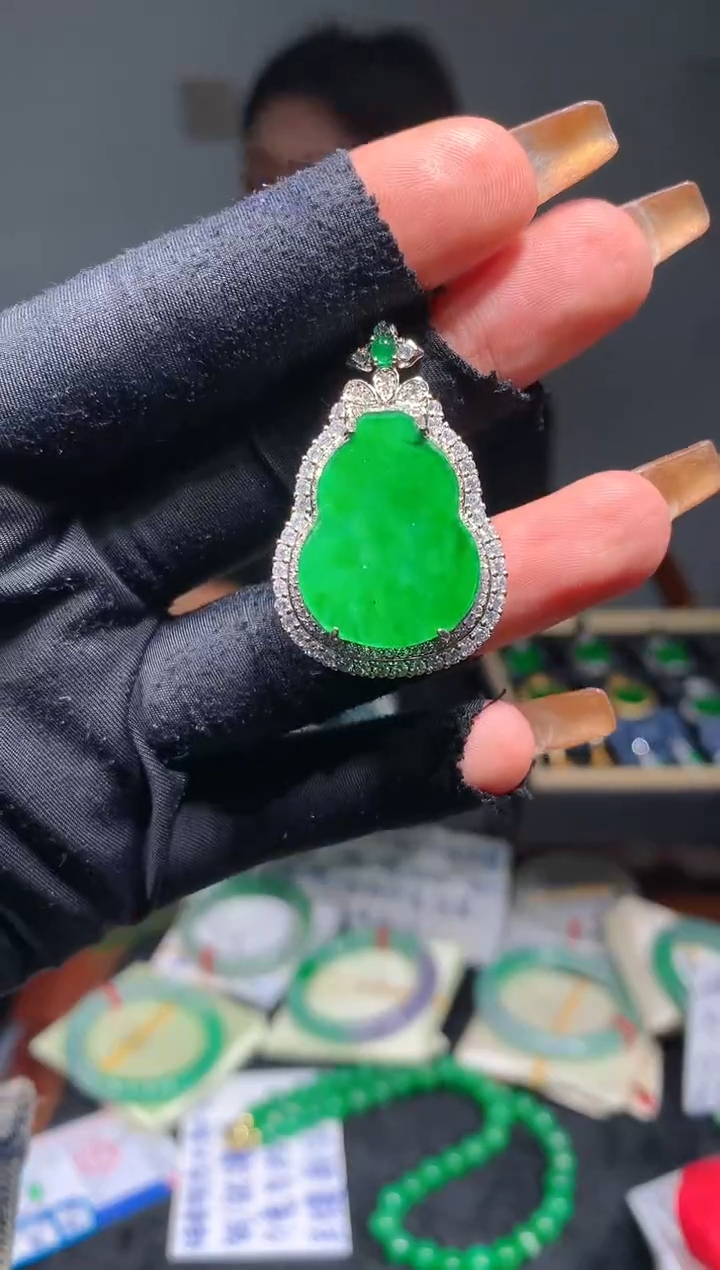 【闪购商品】定制翡翠未镶嵌24定制翡翠-多样性发货（发其一）