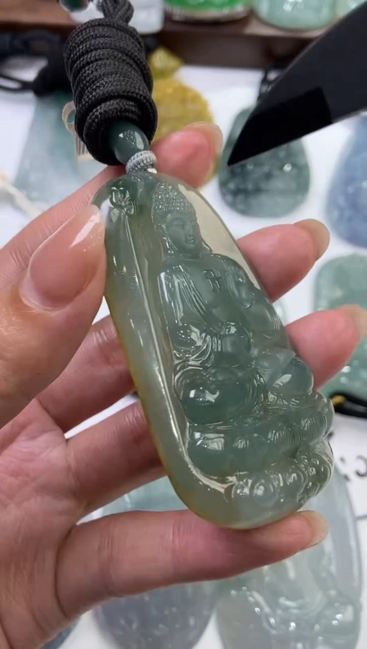 翡翠未镶嵌颈饰285834   