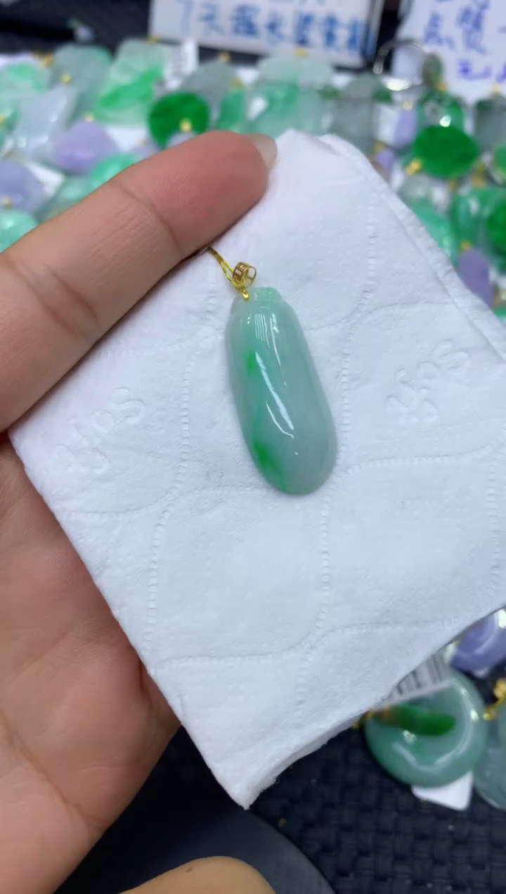 颈饰18K金镶嵌翡翠天然缅甸A货翡翠