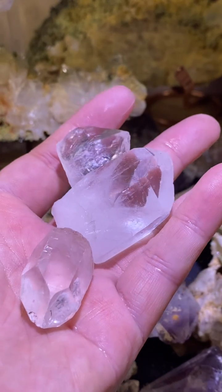 未镶嵌珠宝半成品水晶皛*妮3颗