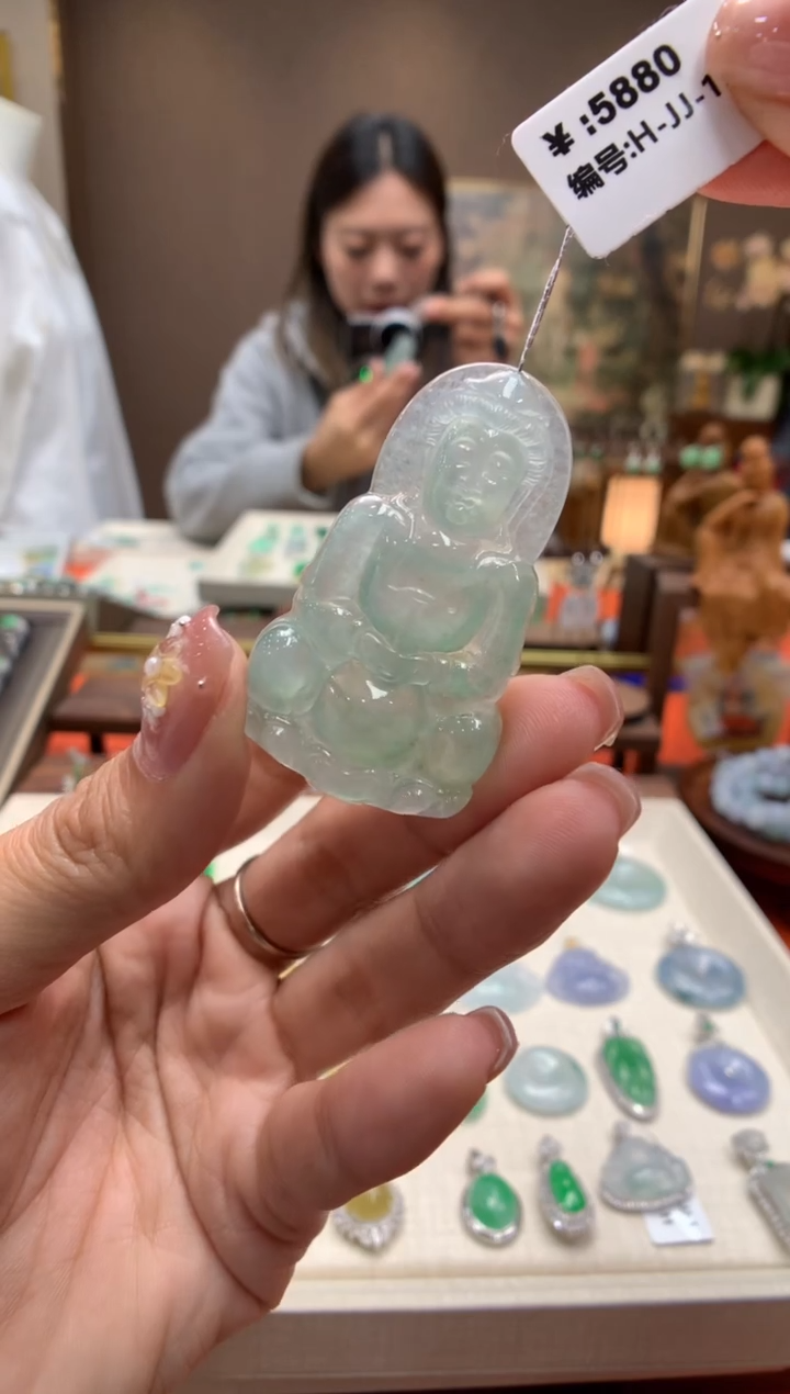 【闪购商品】翡翠颈饰未镶嵌观音