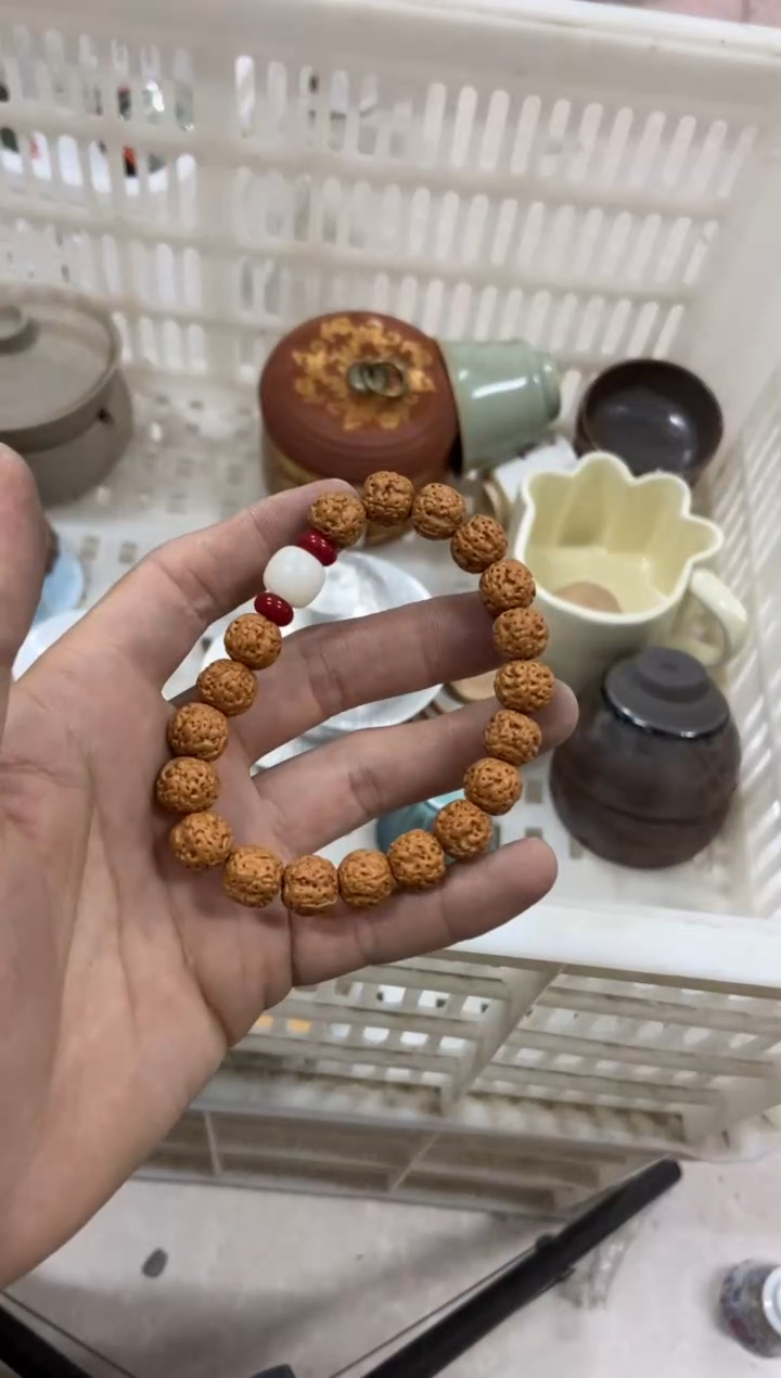 无运费险有瑕疵的摄影的产品有使用过的痕迹有点脏介意勿拍