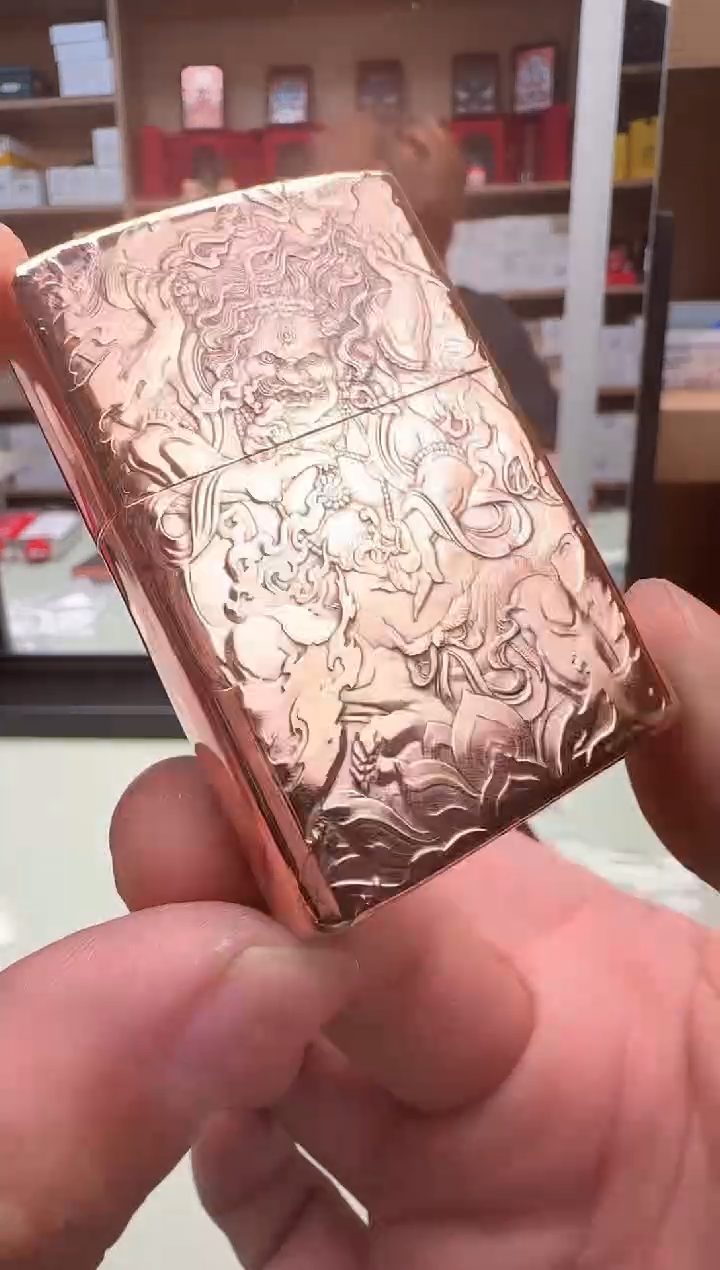 Zippo打火机蚊版紫铜重甲大黑天