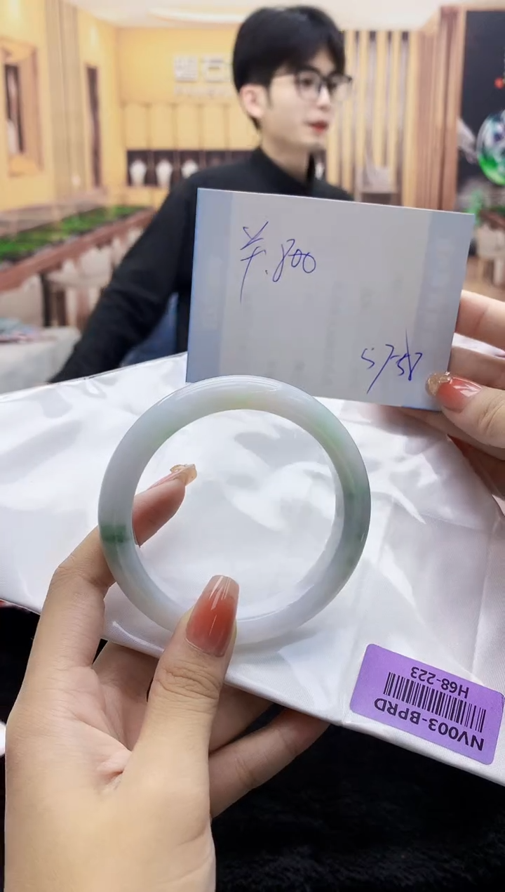 【闪购商品】翡翠手镯未镶嵌   H68-223