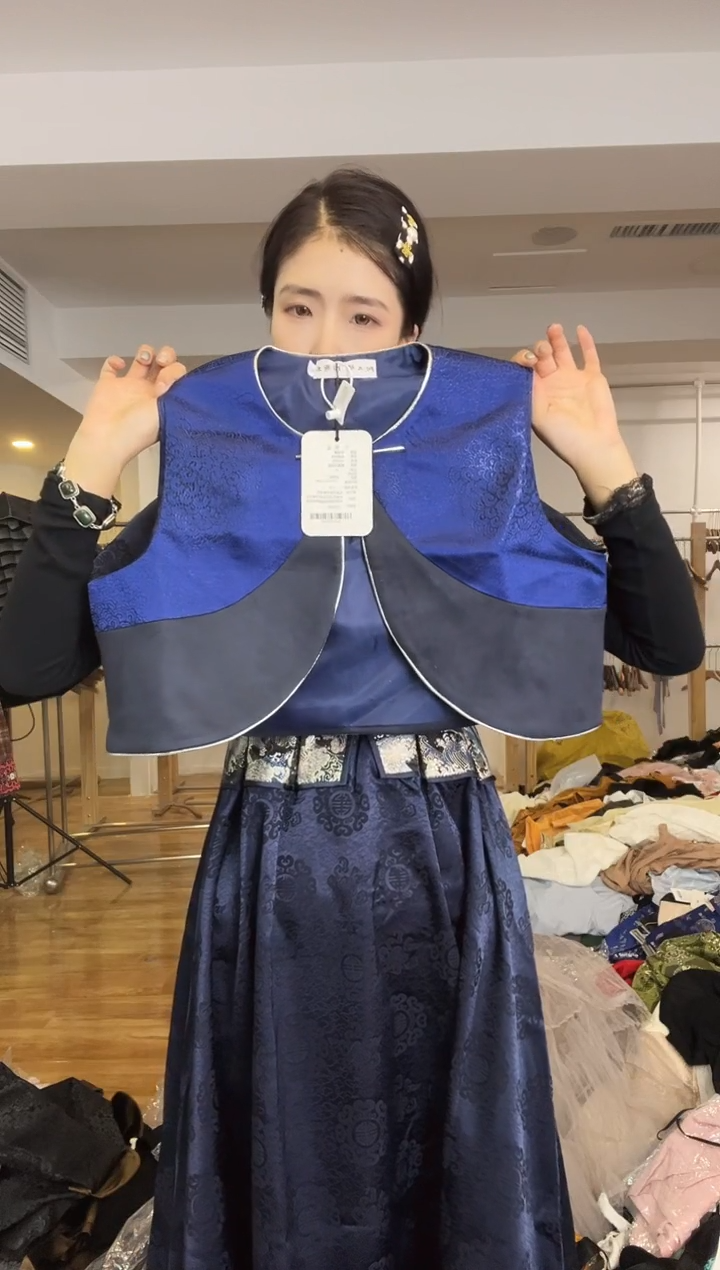 马甲 XL码 130斤以里