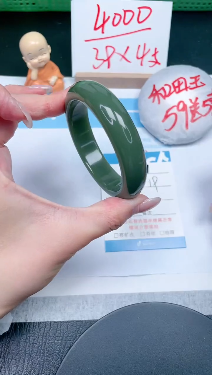 【闪购商品】石英质玉手镯未镶嵌101-56