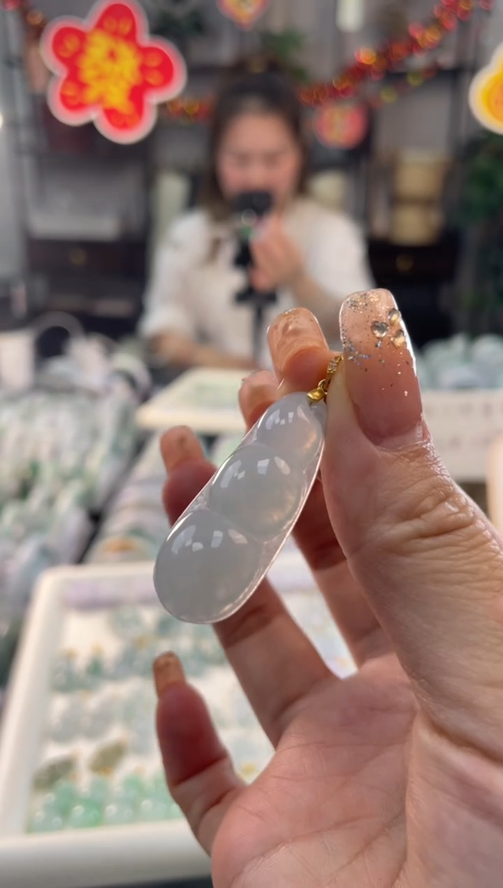 【闪购商品】翡翠吊坠(赠链)银S925镶嵌多样性发货 发一件