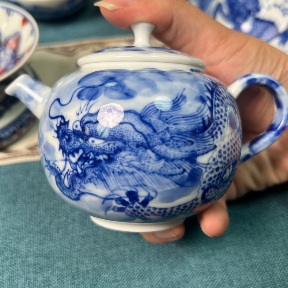 手工手绘青花瓷茶壶-龙纹