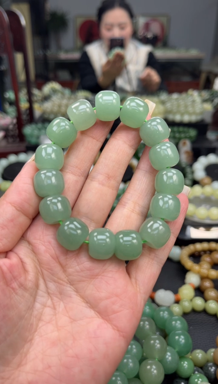 【闪购商品】东陵石手串未镶嵌新疆阿克苏翠玉卡15