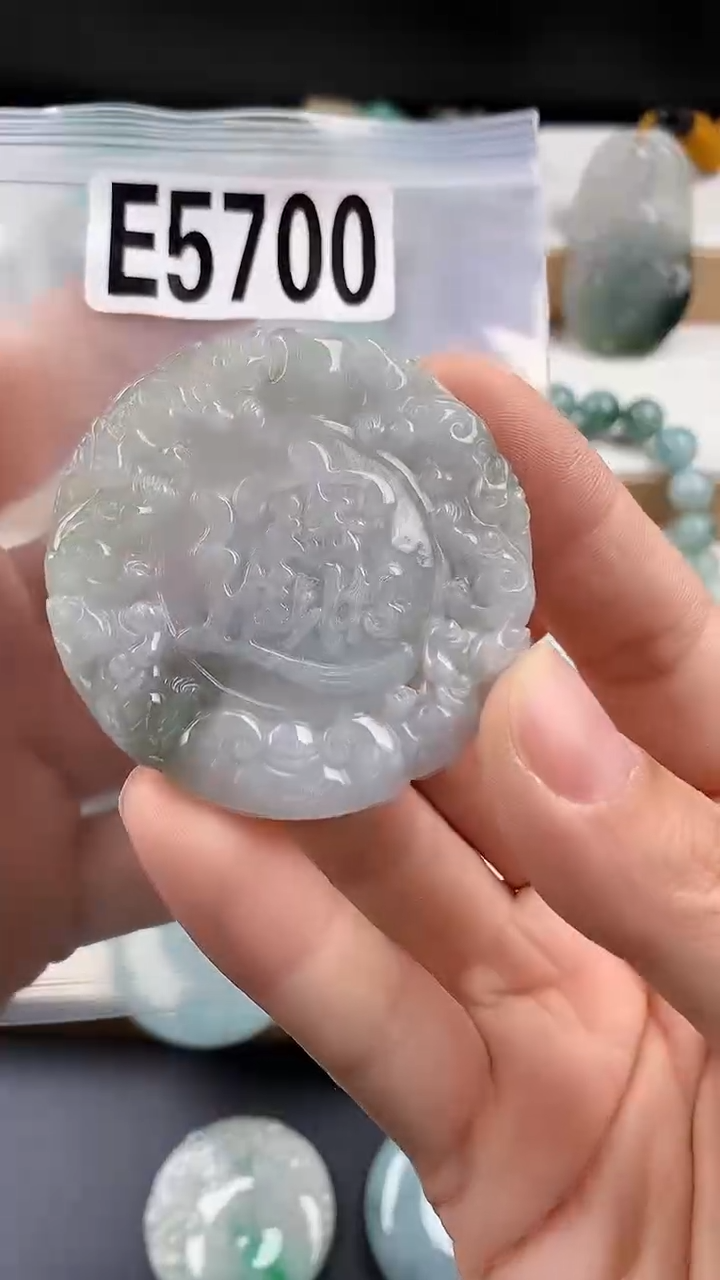 颈饰未镶嵌翡翠天然翡翠吊坠挂件