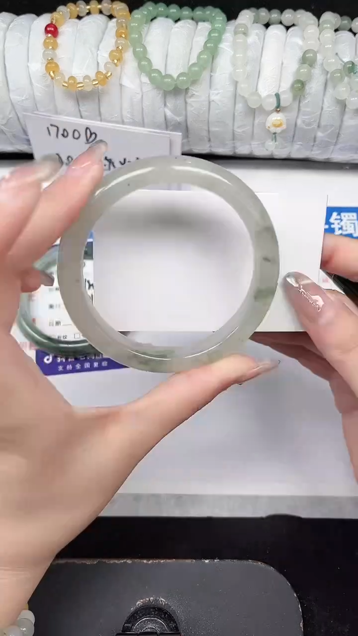 未镶嵌手镯石英质玉90-60/61