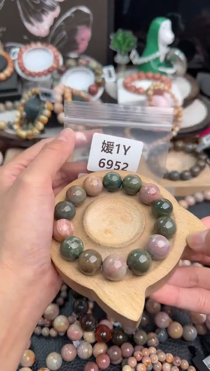 未镶嵌手链石英质玉小**?1Y6952