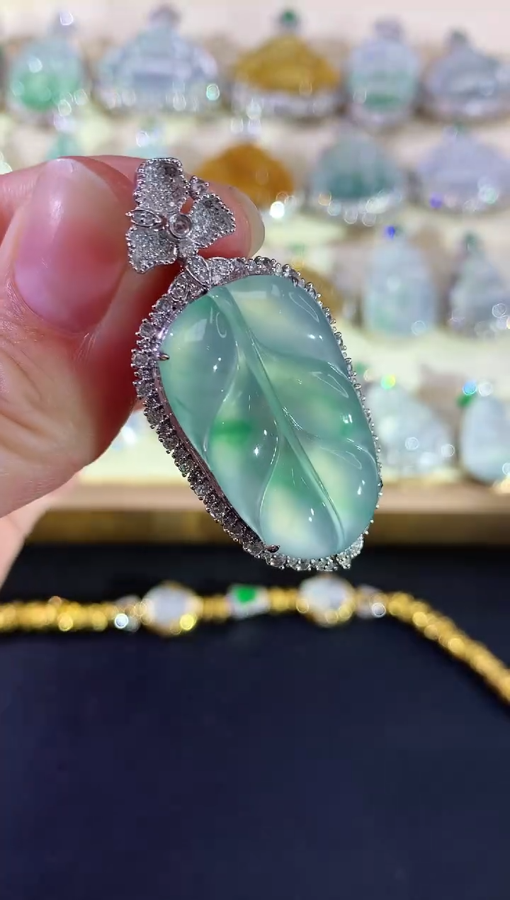 吊坠(不含链)18K金镶嵌翡翠269|