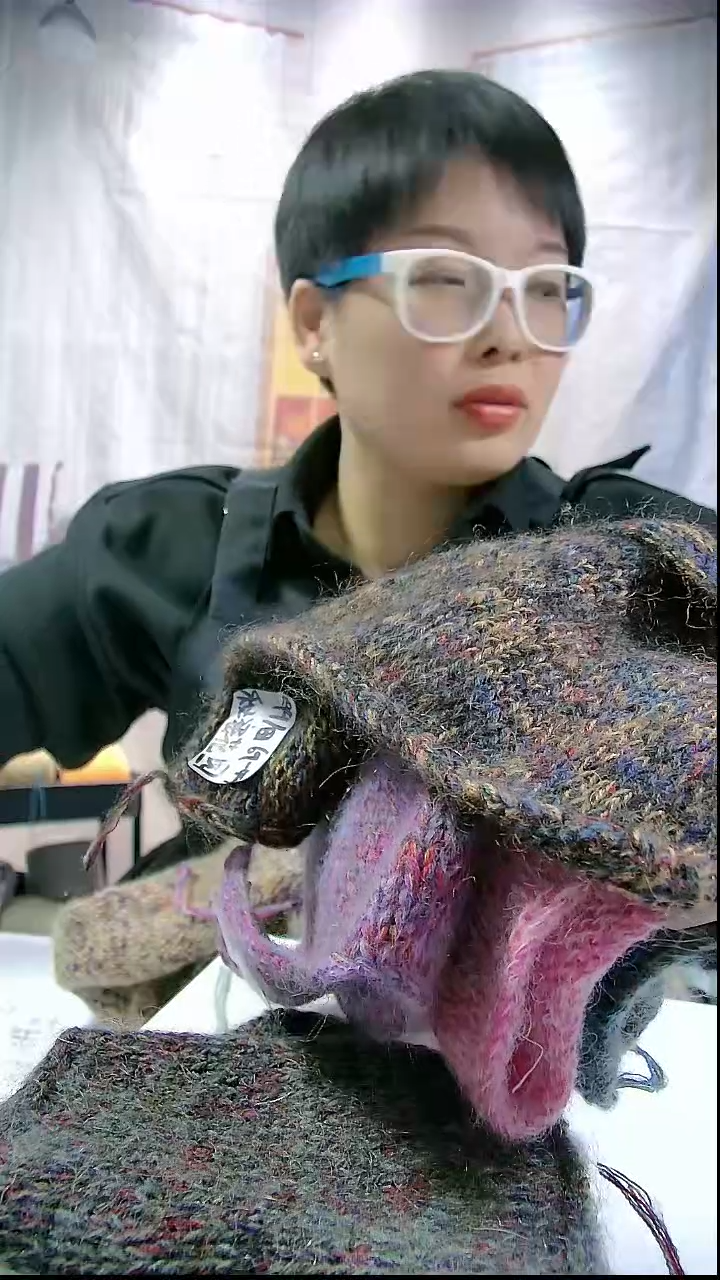  【G294秘密花园】蝶梦系列山羊马海毛1桶（0.5斤）(适用5.5mm针) 