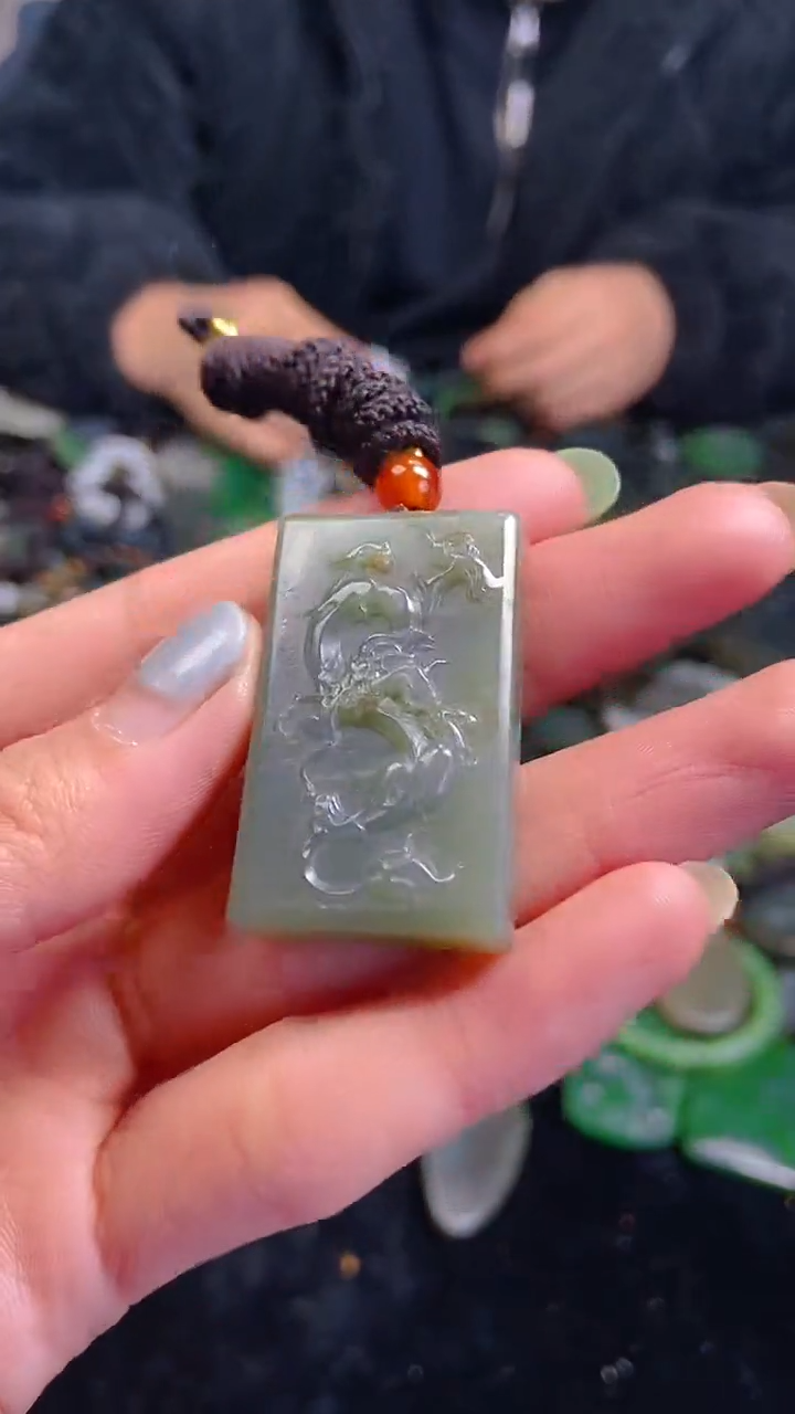 颈饰未镶嵌和田玉1