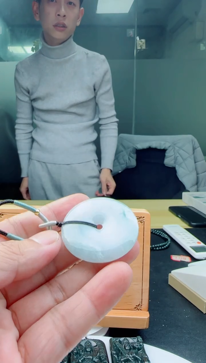 【闪购商品】翡翠颈饰未镶嵌1111111111