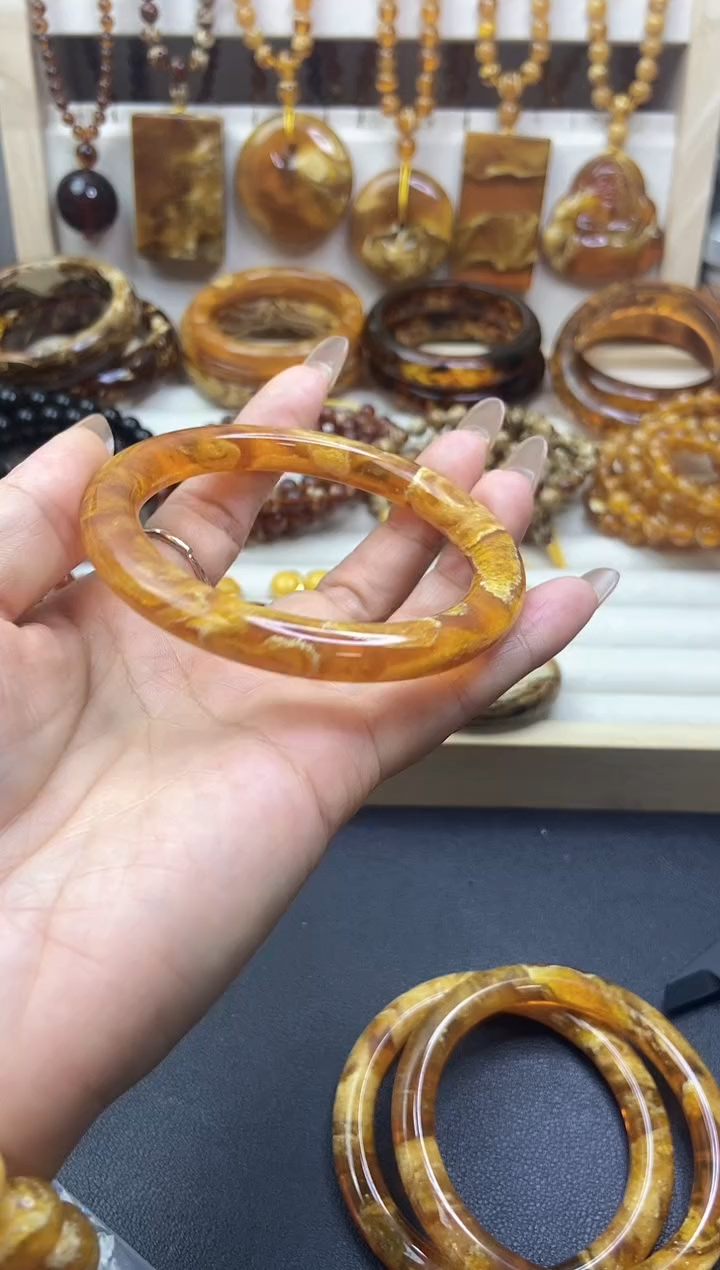 无非金属?****?金沙蜜叮当镯圈口60