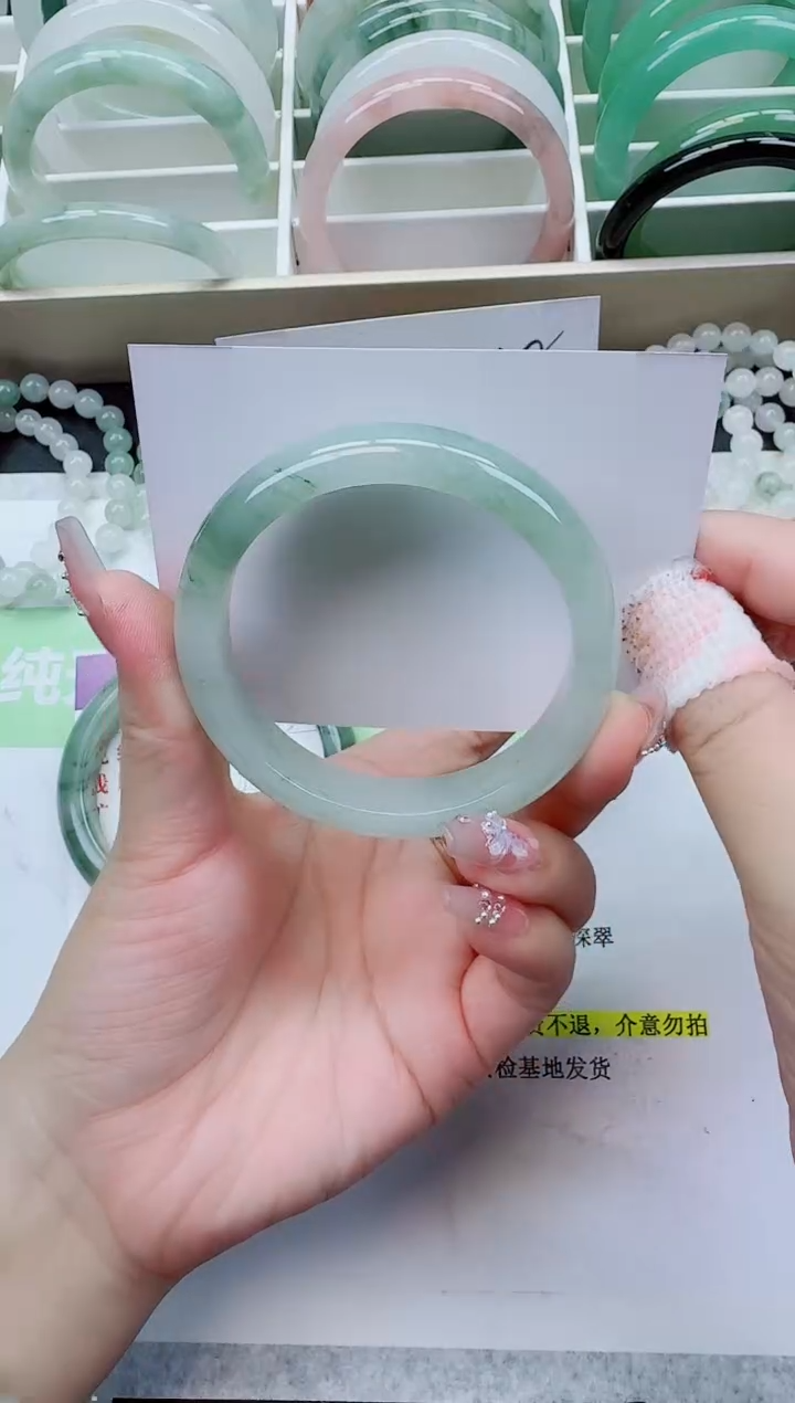 【闪购商品】石英质玉手镯未镶嵌249/55.3圈