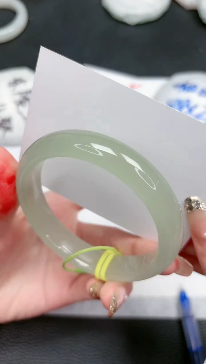 【闪购商品】石英质玉手镯未镶嵌518-61.3