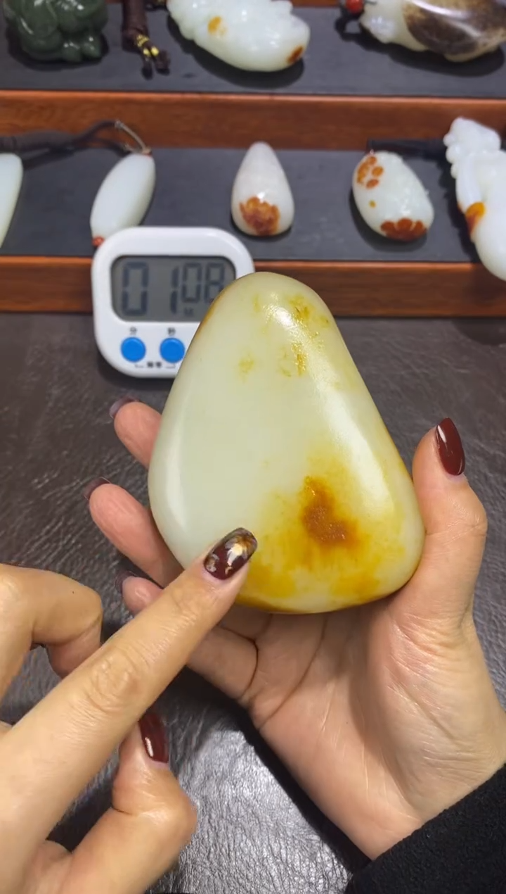 未镶嵌和田玉摆件闯***…和田玉