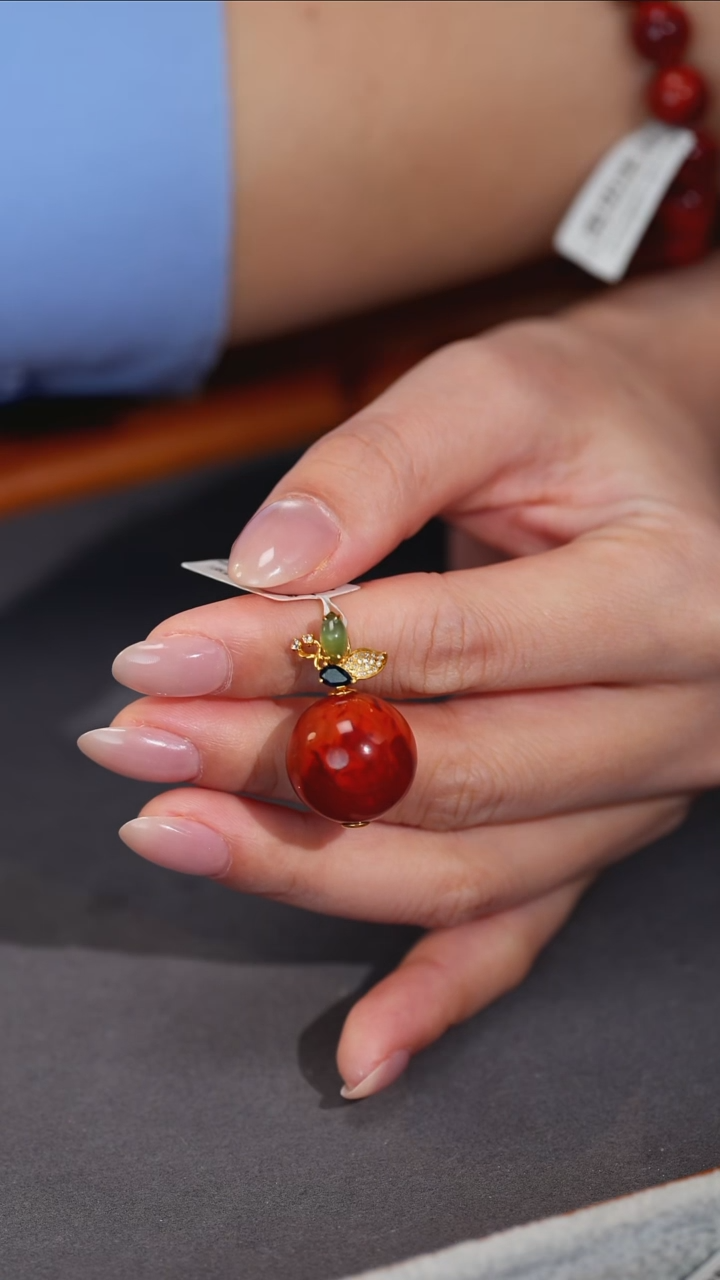 吊坠(不含链)18K金镶嵌南红玛瑙原矿D6-1